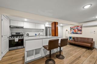 Jersey City Retreat w Private Backyard Bonfire Near NYC - Jersey City - 0