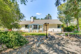 10 Mi to Redding Serene Escape with Spacious Yard! - 9