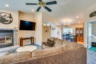 10 Mi to Redding Serene Escape with Spacious Yard! - 8