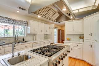 10 Mi to Redding Serene Escape with Spacious Yard! - 2