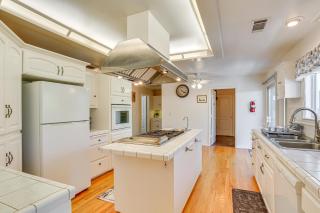 10 Mi to Redding Serene Escape with Spacious Yard! - Anderson - 3