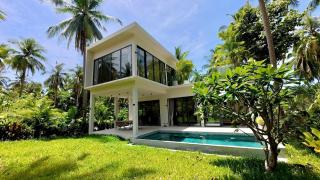 Beautiful villa with pool - 0