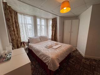 OYO Delton Hotel Blackpool Pleasure Beach - Blackpool - 9