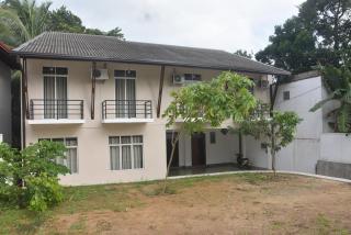 Grand White Hotel - Homagama - 8