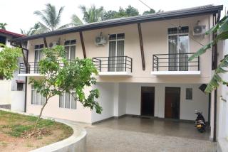 Grand White Hotel - Homagama - 0