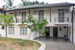 Grand White Hotel - Homagama - 9