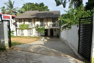 Grand White Hotel - Homagama - 7
