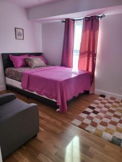 Tkc Villa - Newark - 9