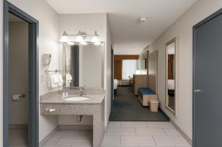 Days Inn & Suites by Wyndham Mt Pleasant - Mount Pleasant - 4
