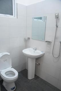 Grand White Hotel - Homagama - 2