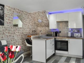 Hollys Apartment - Beverley - 6
