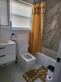 Tkc Villa - Newark - 3