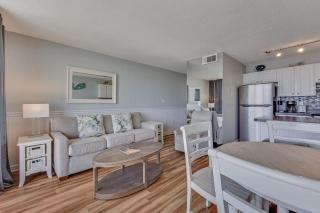 0210 Sun-Kissed Memories condo - Carolina Beach - 1