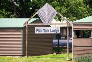 Fishtale Lodge - - 0