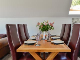 Queens View Lodge - Inchmarlo - 2