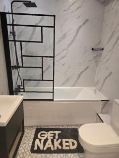 Stunning 3-bedroom, 2-bathroom, Garden & Hot Tub, West Kensington - Londra - 3