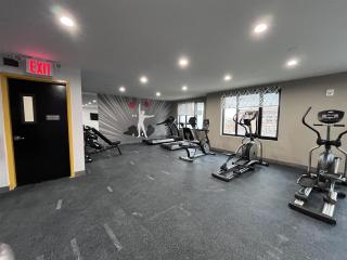 GLō Best Western Bronx NYC - Bronx - 8