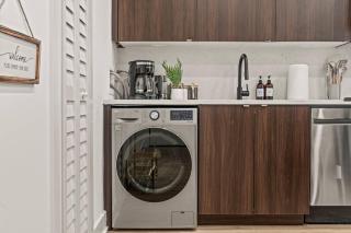 Sleep 3- Beautiful Unit- Walk Around in Old City - 2