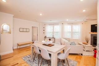 Stylish 2br W Full Kitchen, Laundry & Cen Air - Boston - 4