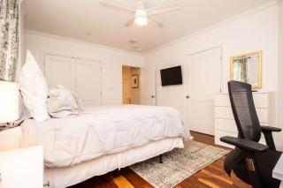 Stylish 2br W Full Kitchen, Laundry & Cen Air - Boston - 2