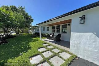 Chic 3BR 2BA Getaway with Private Pool Oasis - 5