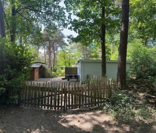 Quietly located forest chalet on family campsite - IJhorst - 7