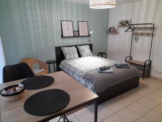 ORBIS - "L'Opaline" - Studio calme dans une belle résidence avec piscine - Parking - WiFi - 7