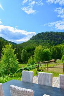 Nature cottage on wooded valley - 4