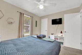 Modern Getaway North of Panama City Beach - 1