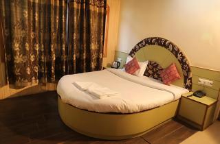 Hotel Sita Inn Near Mall Road - free wifi and mountain view - 6