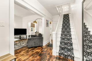 Spacious home Downtown Moncton sleeps up to 10 - 8