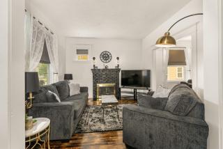 Spacious home Downtown Moncton sleeps up to 10 - 3