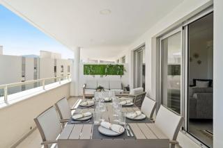Elegant Apartment with Valley Views, Pool & Gym in Oceana Gardens - 4