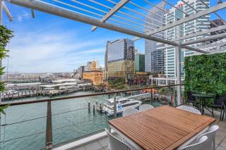 Waterfront Stay with Balcony - Auckland - 0