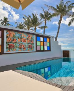 The Privilege Hotel Ezra Beach Club - Bangrak Beach - 2