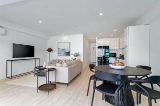 Waterfront Stay with Balcony - Auckland - 1