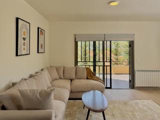 Alta Faqra 3BR w Terrace - Afqā - 6