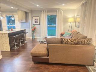 Family Circle in Embry Hills - Atlanta - 1