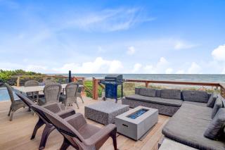 Lighthouse by AvantStay Beachfront View Home w Pool Table Ping Pong - 8