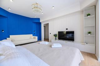 На площади Республики - 9