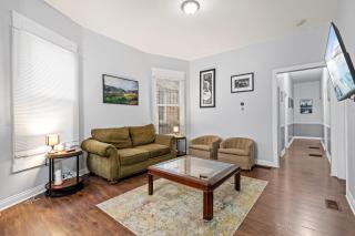 Newley Rehabbed Building with Two Private Apt - Chicago - 0