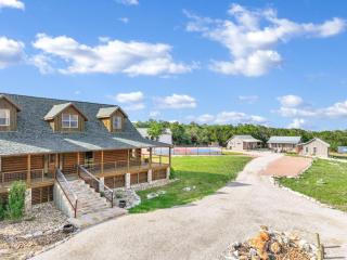 RusTx Ranch Unit 4- Lakehouse - Wimberley - 3