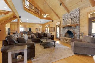 Log Home at RusTx Ranch - Wimberley - 8