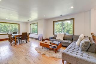 3 Mi to Colgate Lake: Mtn-View Home, Deck + Grill! - 5