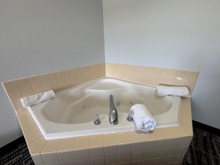 Baymont by Wyndham Jacksonville - 1