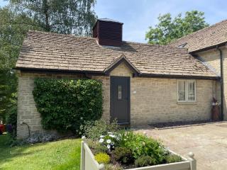 Nethercote Cottage, Kingsize bed, Seven Springs Cottages - Cheltenham - 9