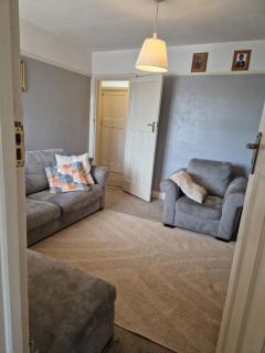 Bright Private room in Family home in Morden-Ideal for solo travelers - Morden - 3
