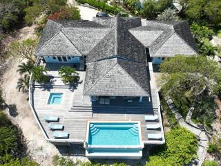 Bahari House - Luxury Oceanfront Villa with Spectacular View, Pool, Spa and Dock - 5