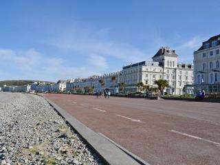 Llamedos - Hw7771 - Llandudno - 1