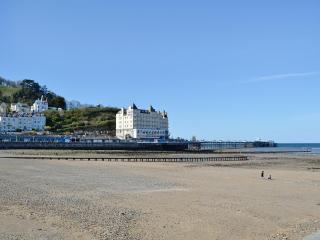 Llamedos - Hw7771 - Llandudno - 2
